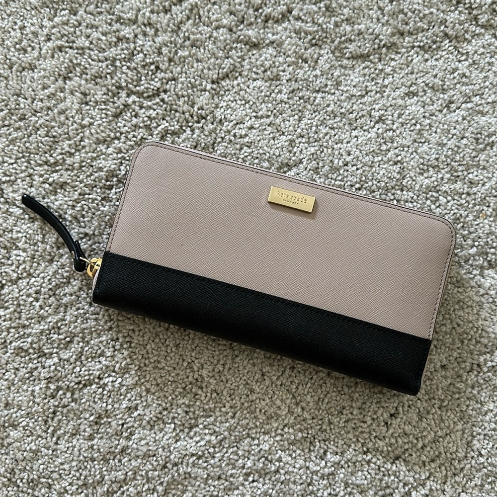 Kate Spade Wallet (NWT)